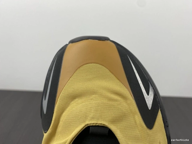 Yeezy 700 Flux' MNVN GZ0717 'Honey Boost 0730